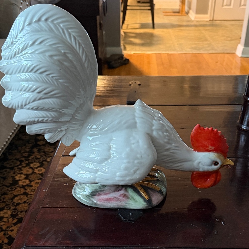 Elegant Large Italian White Ceramic Rooster Figurine - Picture 5 of 8